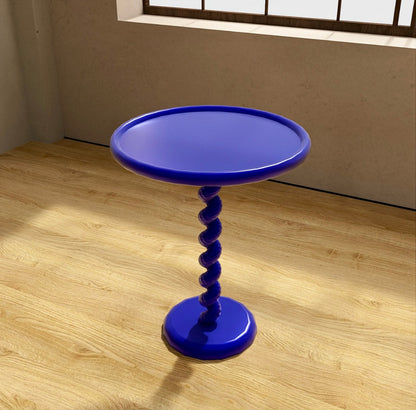 Swirl Me side table